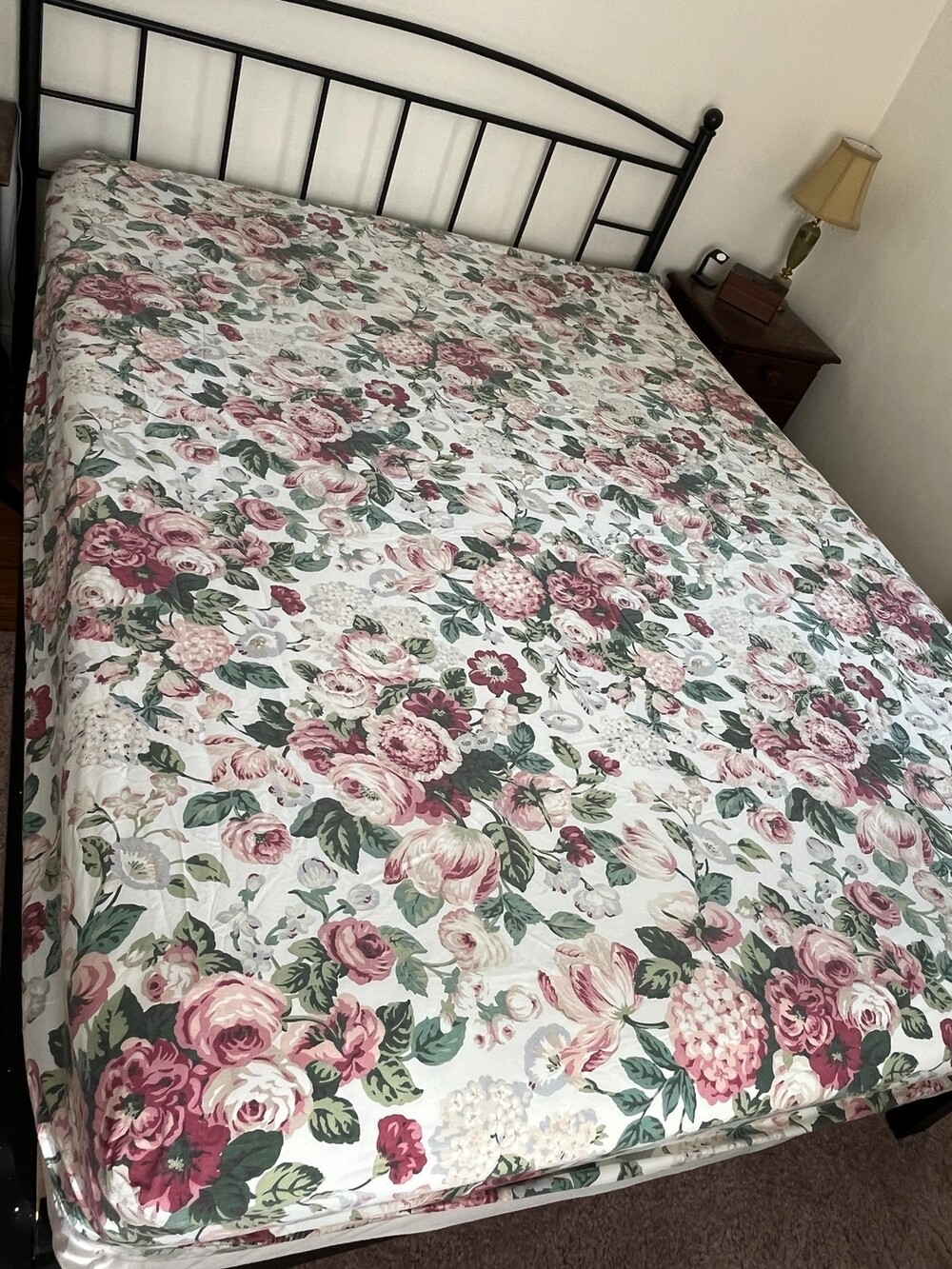 VTG Cannon Queen Fitted Bed Sheet Shabby Cottage Chic Pink Cabbage Rose Floral